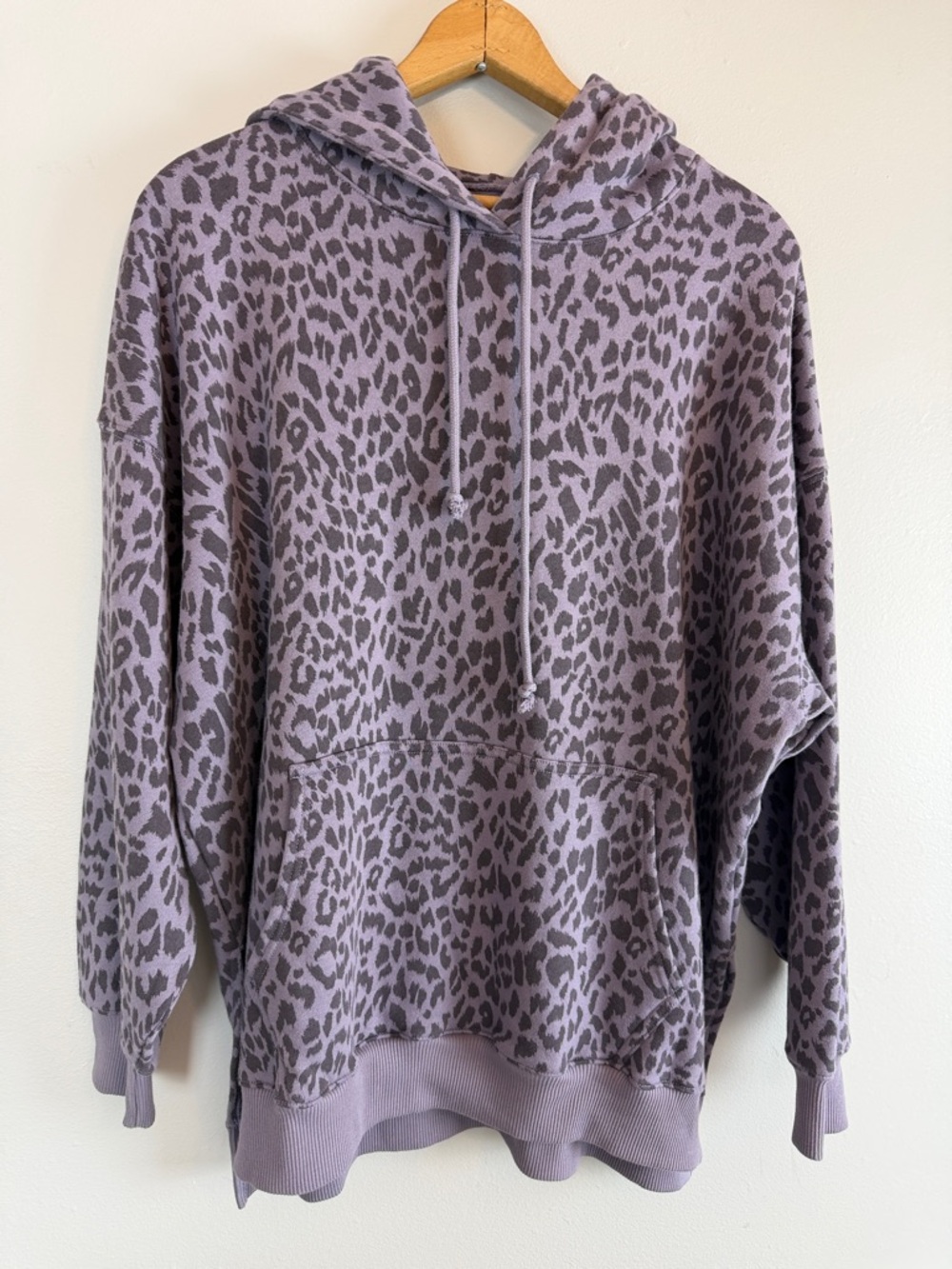 American Eagle Ahhh-mazingly Soft Jegging Fit Animal Print Hoodie Small